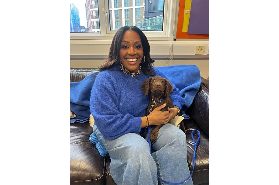 Alison Hammond with a brown Cocker Spaniel puppy